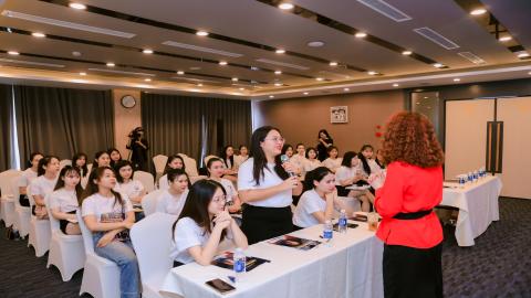 Kỹ năng chốt tắm trắng - Bác sĩ Phương Thúy