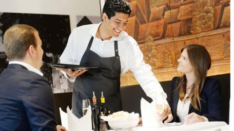 Khoá học giao tiếp chuyên nghiệp trong ngành FnB