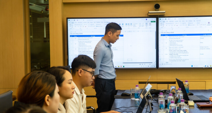 Triển khai phần mềm CRM trong quản lý khách hàng