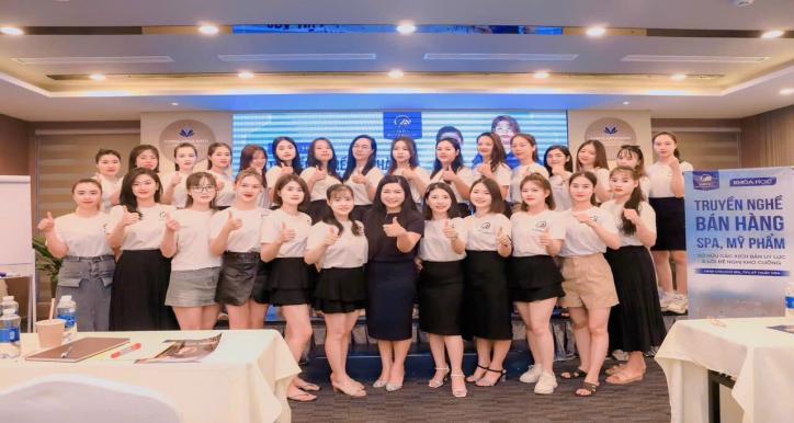 Triển khai phần mềm CRM trong quản lý khách hàng