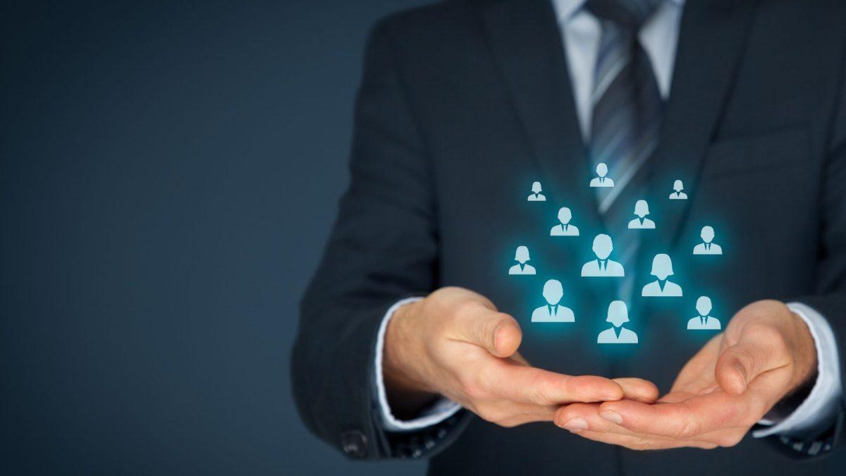 Nhận diện Khách hàng & Nuôi dưỡng Quan hệ