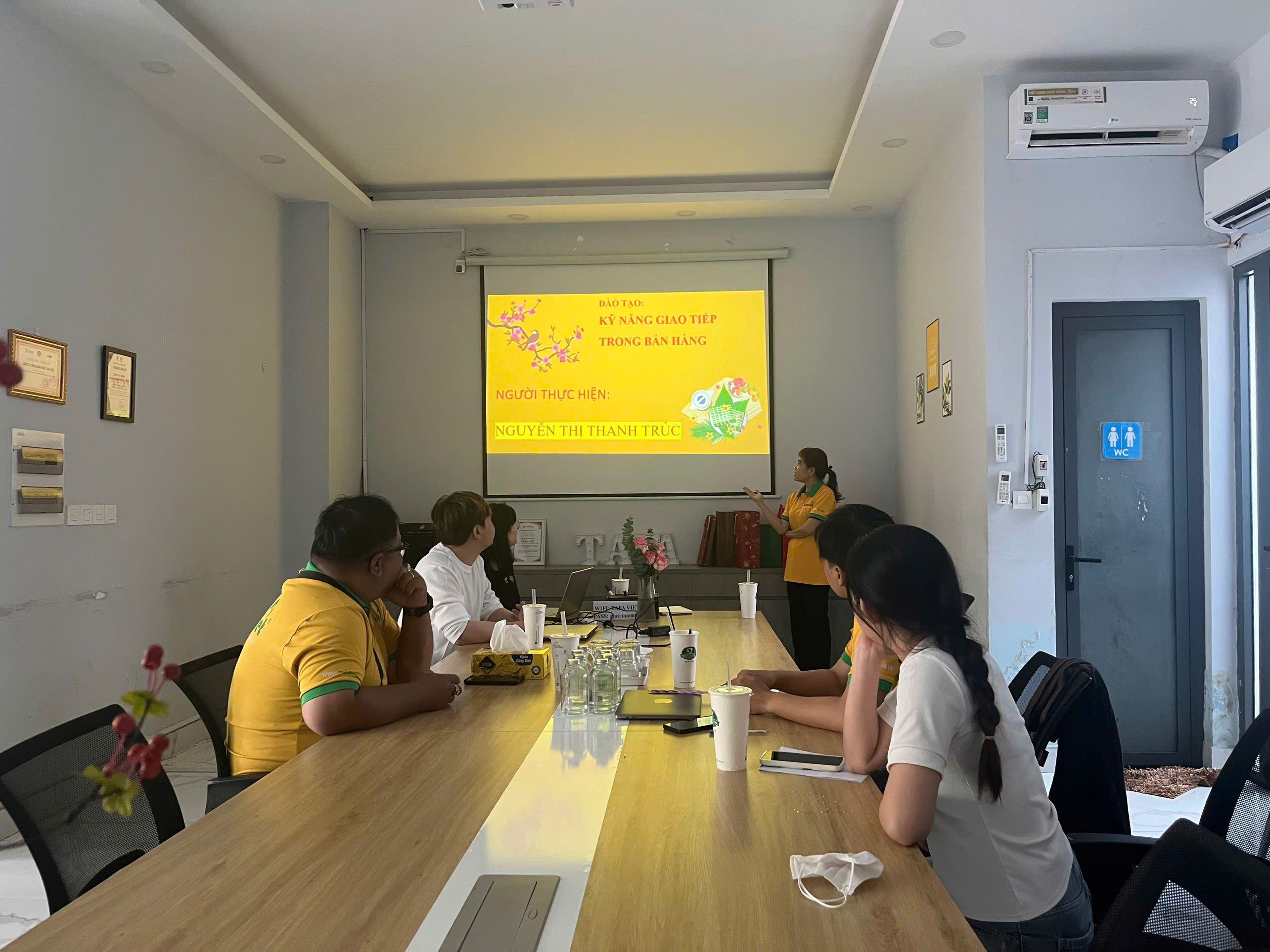 P.KD (MT) - KỸ NĂNG GIAO TIẾP TRONG BÁN HÀNG