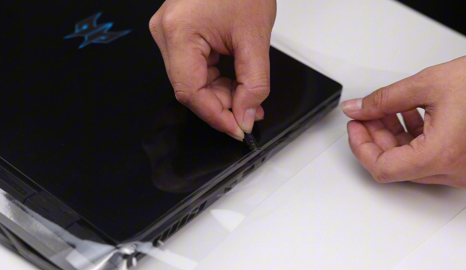 Hướng dẫn kỹ thuật dán màn hình