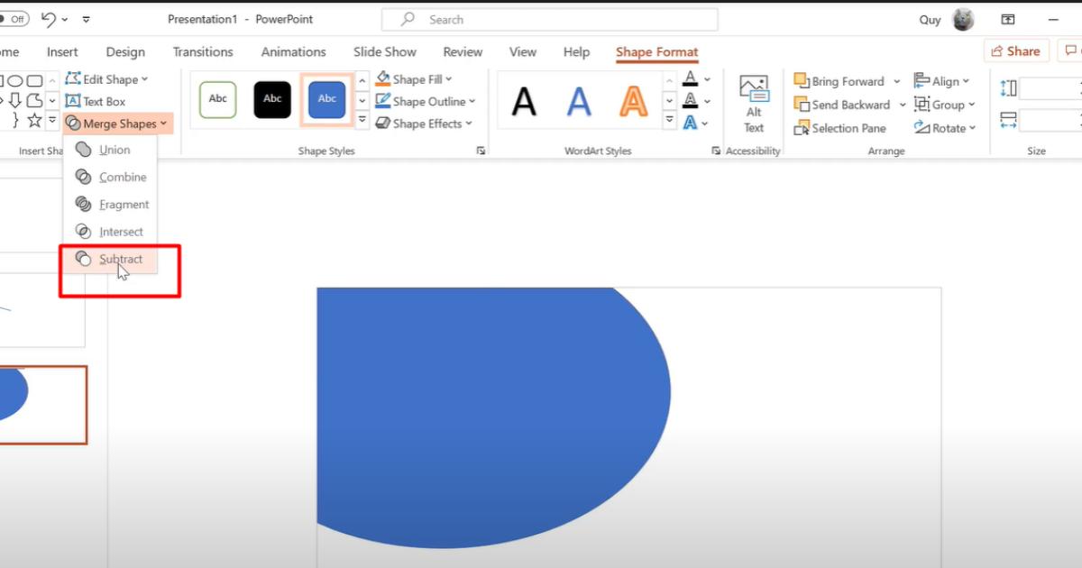 Xóa bỏ các chi tiết thừa nằm ngoài khung thiết kế Powerpoint
