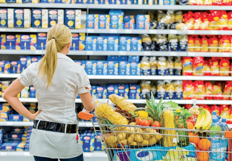 trưng bày hàng hóa tại siêu thị