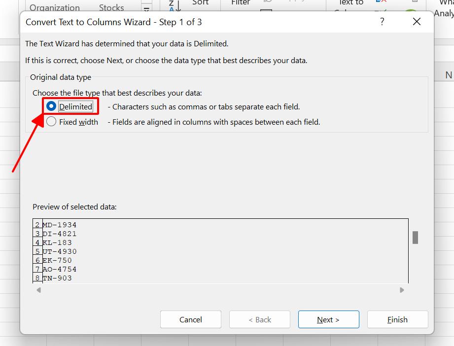 Sử dụng tính năng Text to Columns 3