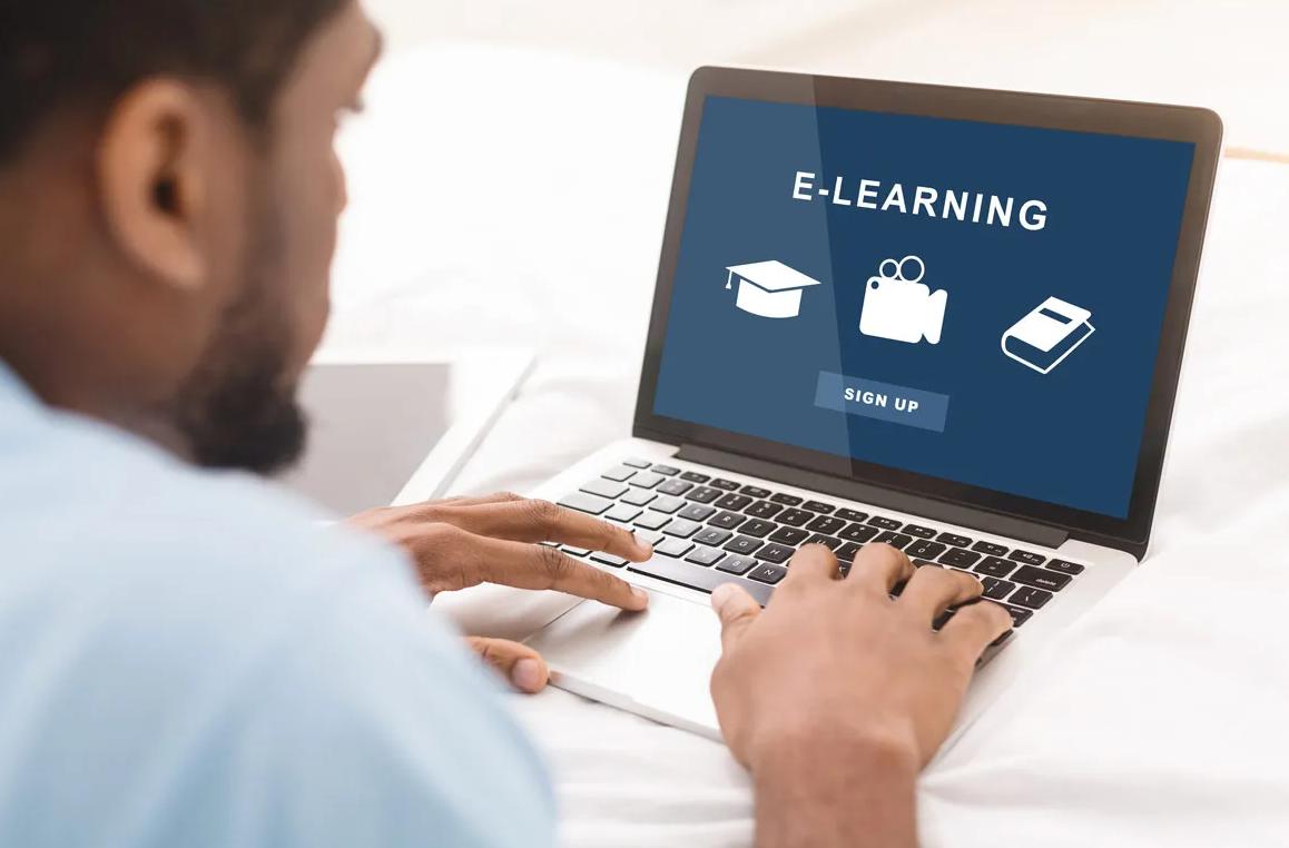 Bài giảng E-learning là gì? Ưu điểm khi sử dụng trong đào tạo nội bộ