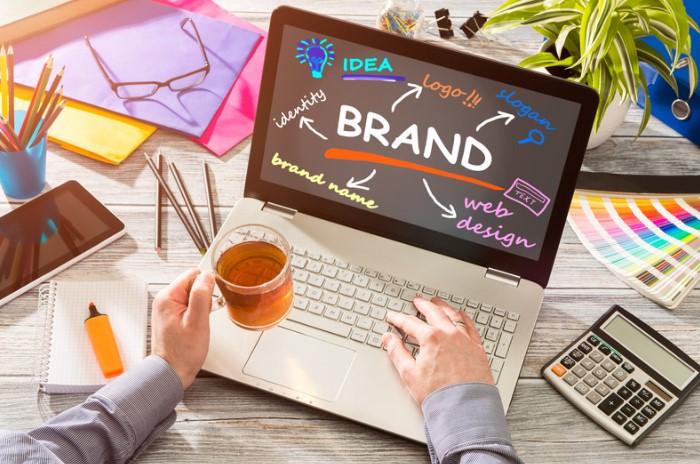 Chiến lược tiếp thị, xây dựng và quản lý thương hiệu được gọi là Brand Marketing