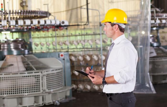 Quản lý sản xuất là vị trí điều hành hoạt động sản xuất trong doanh nghiệp