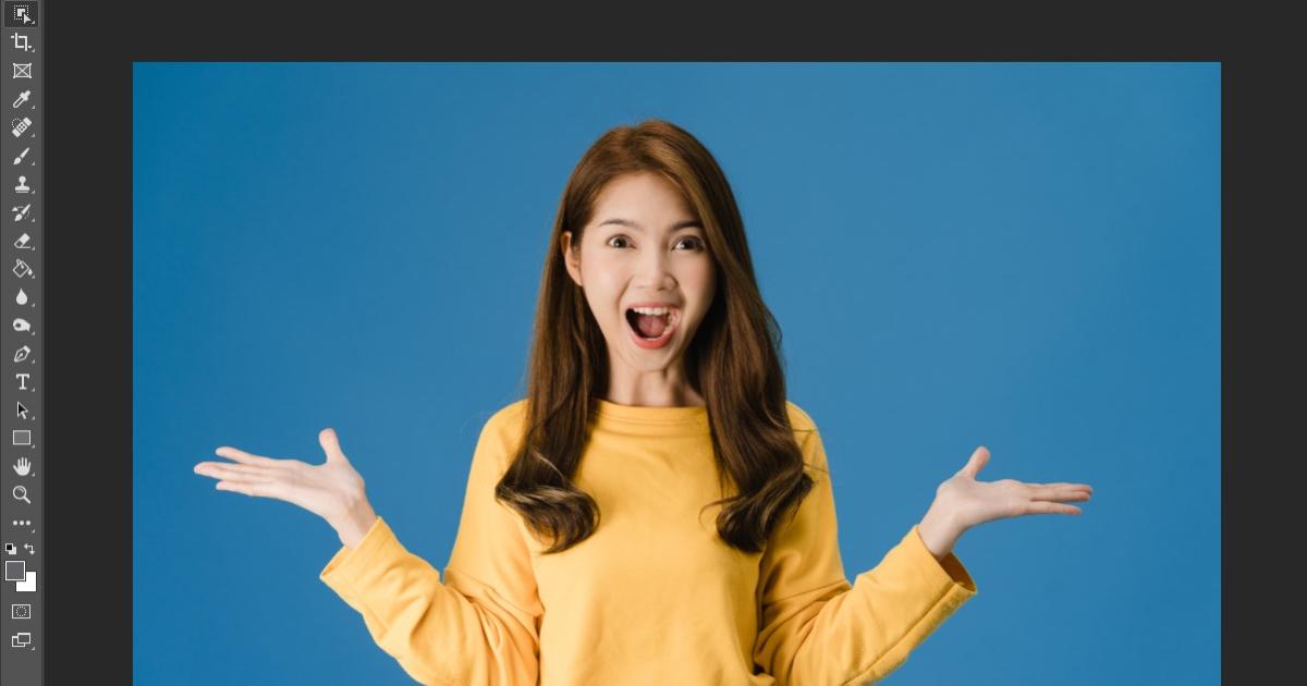 Trước khi đổi màu áo bằngObject Selection Tool