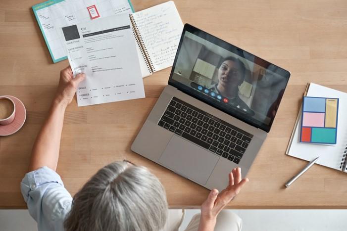 Phỏng vấn online giúp nhà tuyển dụng tiết kiệm thời gian mở rộng nguồn CV