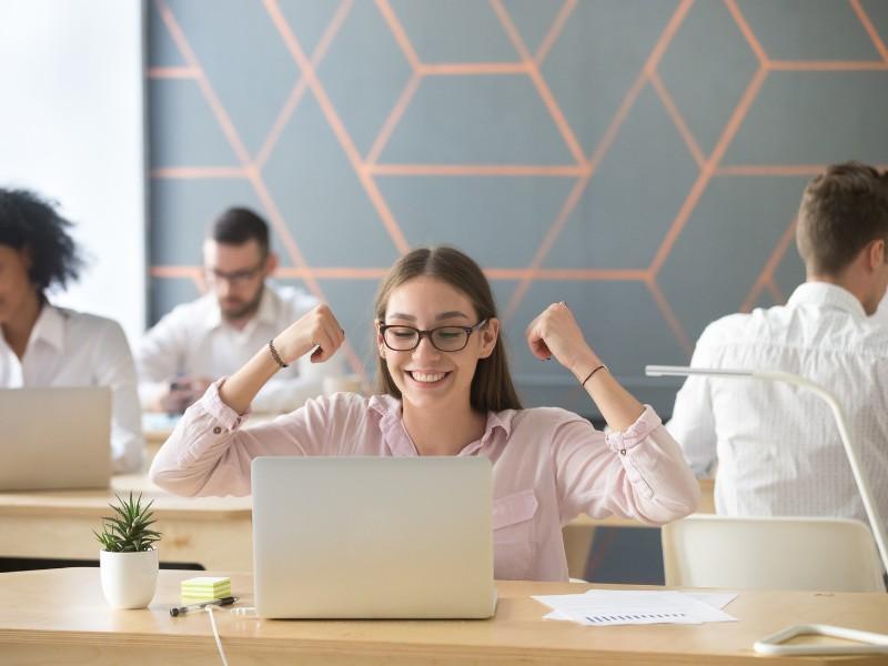 Thực hiện luân chuyển nhân viên giỏi để giữ chân nhân tài trong tổ chức