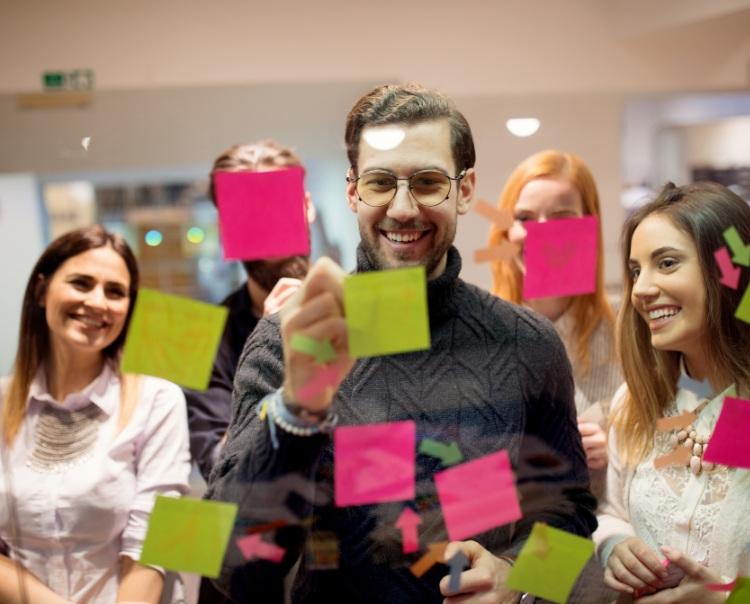 Thiết lập các mục tiêu gắn kết nhân viên