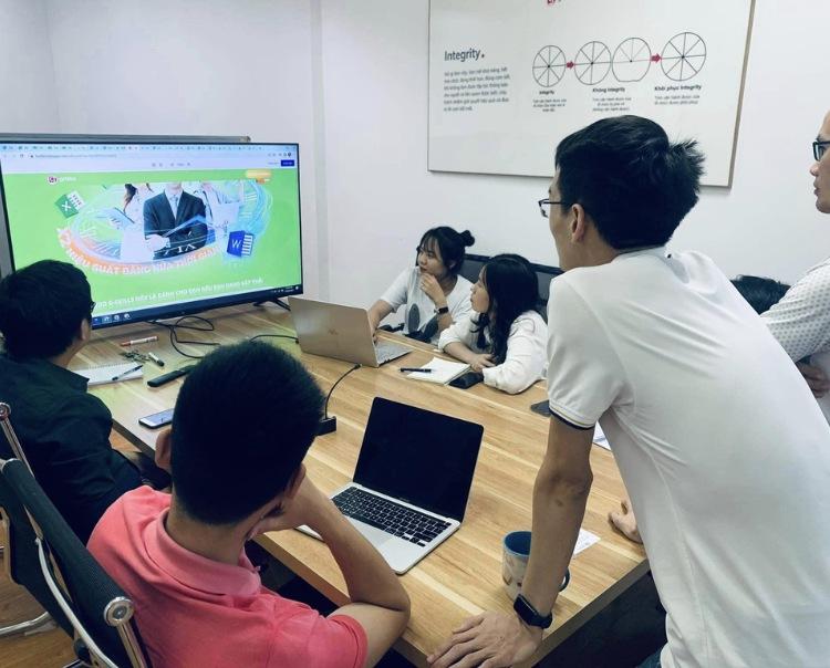 Khi nhân viên được nhận nhiều kiến thức bổ ích, họ sẽ có hứng thú và động lực để học tập