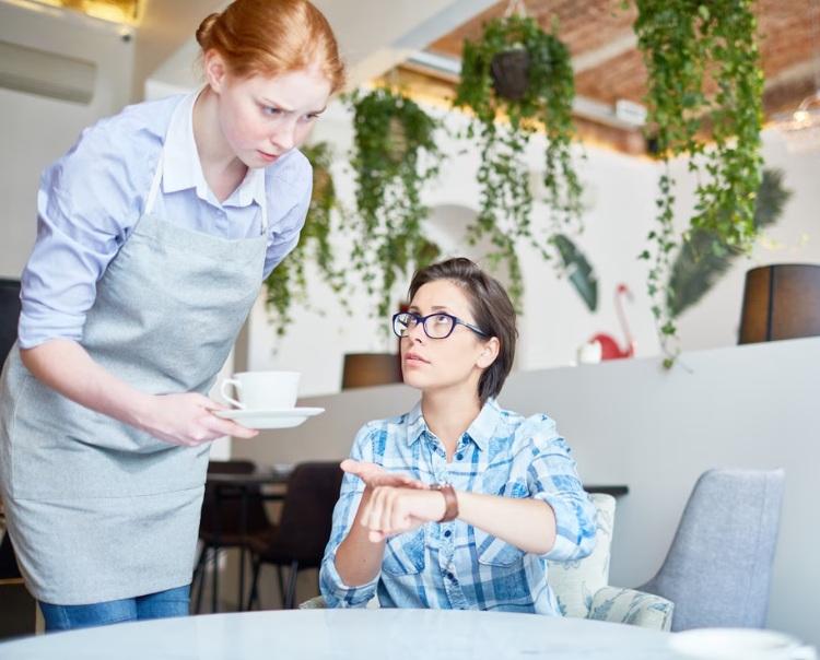 Đào tạo dịch vụ khách hàng giúp nhân viên thực hiện công việc hiệu quả và hạn chế những lỗi sai