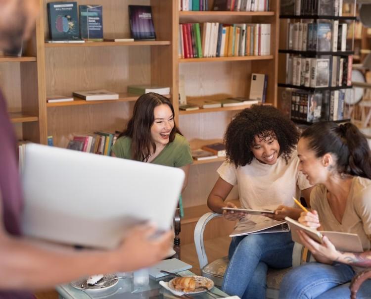 Hệ thống quản lý học tập LMS giải quyết được việc trong một công ty có quá nhiều nhu cầu học tập