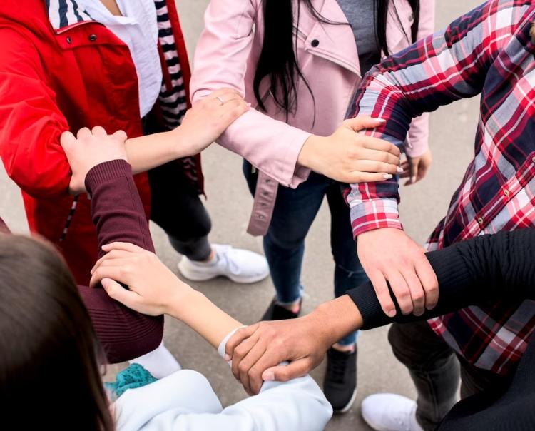 Động lực liên kết