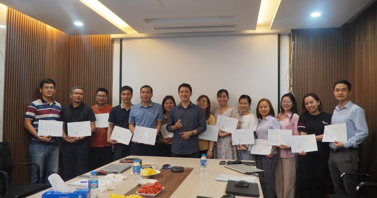 Gitiho trao Giấy chứng nhận hoàn thành khóa đào tạo cho CBNV Thuận An