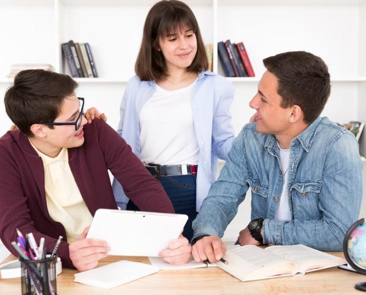 Ghi nhận những nhân viên thường xuyên chia sẻ kiến thức