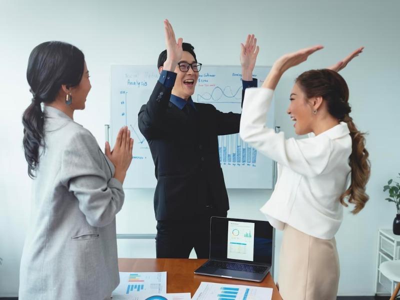 Nếu như muốn thành công thì tự tin là một kỹ năng bạn nên học cách cải thiện