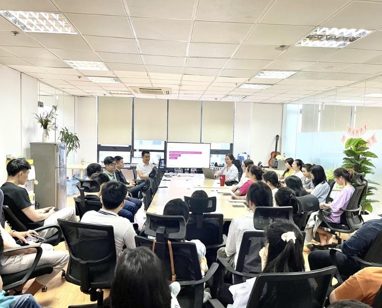 Để “lấp đầy” khoang cách kỹ năng của nhân viên thì chỉ có con đường đào tạo