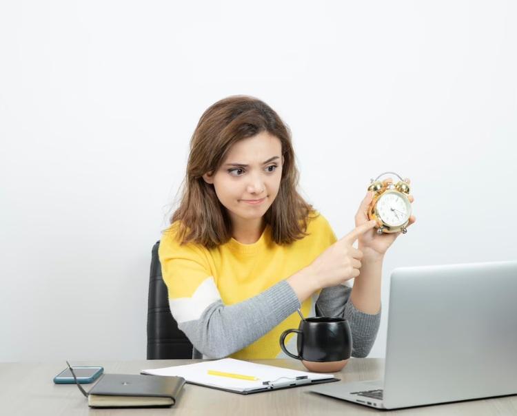 Cách phê bình nhân viên không hoàn thành công việc đúng hạn