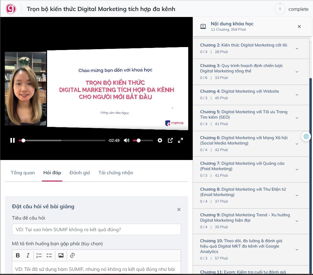 Nhân viên có thể học tập linh hoạt khi tham gia các khóa học online