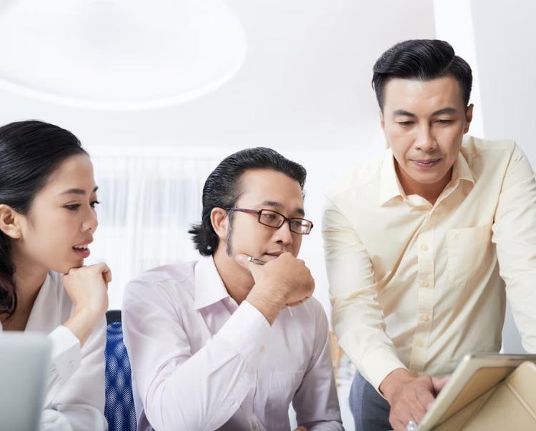 Lãnh đạo nên học cách lắng nghe và thấu hiểu nhân viên của mình