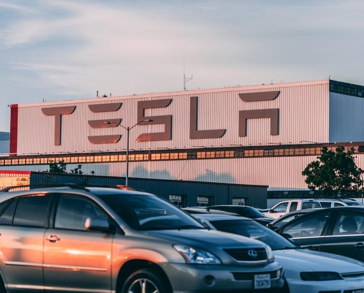 Văn hóa làm việc của Tesla