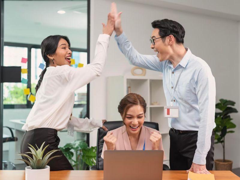 6 dấu hiệu nhận biết nhân viên xuất sắc và cách giữ chân họ