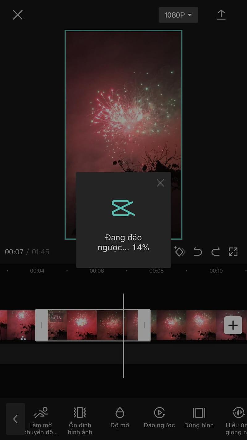 Chờ đợi Capcut đảo ngược video cho bạn