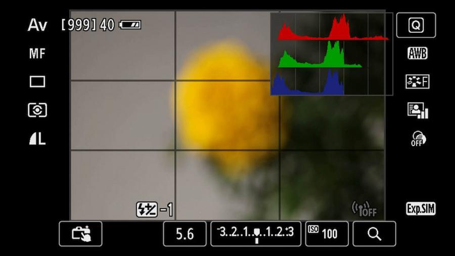 Đặt chế độ lấy nét trên máy ảnh bằng tay (MF)