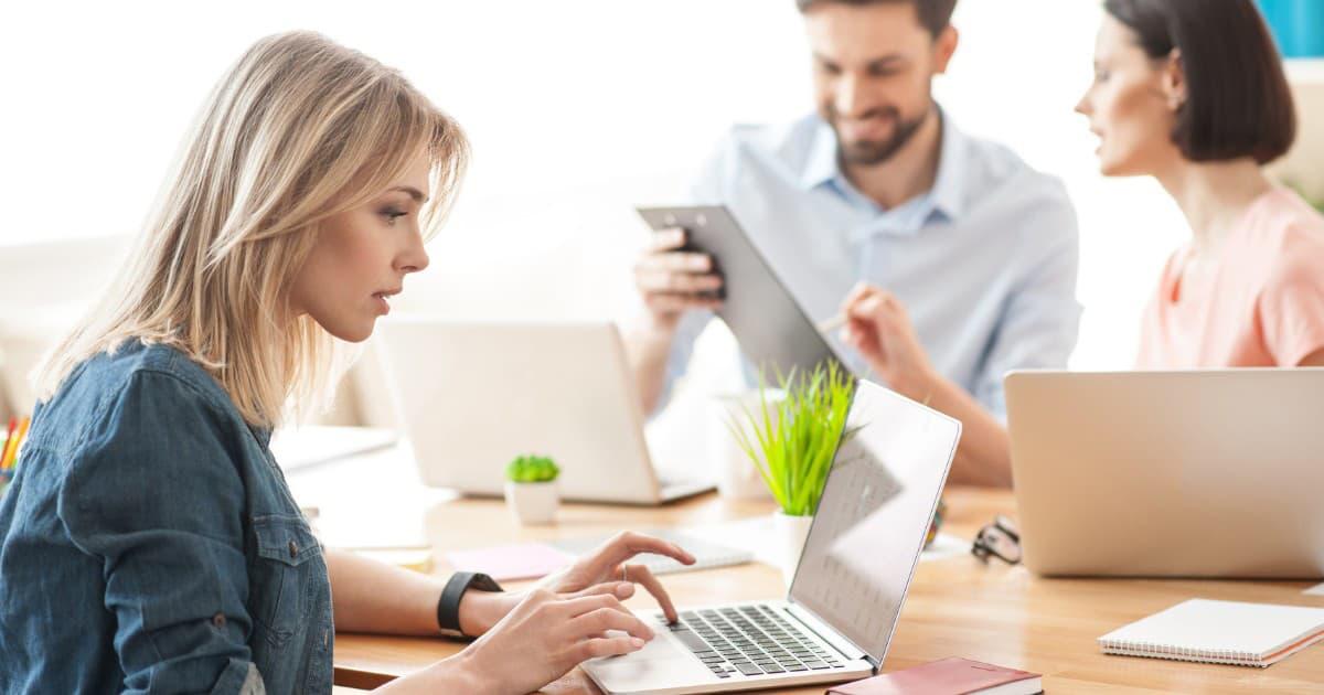 đầu tư Giáo dục và phát triển bản thân