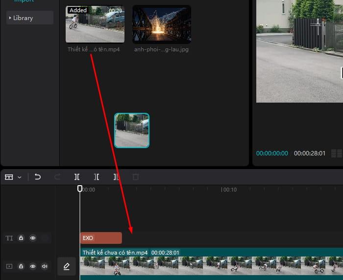 Kéo video cần chèn chữ vào thanh chỉnh sửa