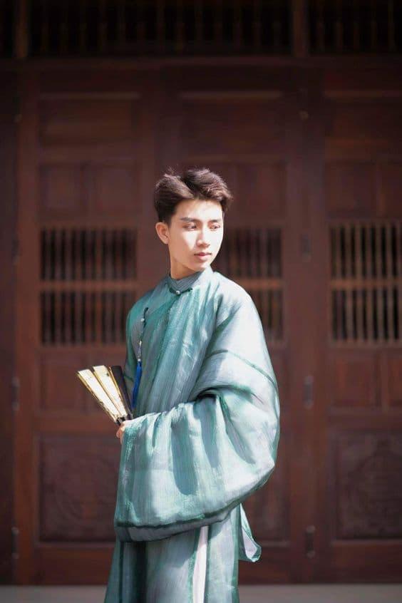 tạo dáng chụp ảnh tết cho nam 21