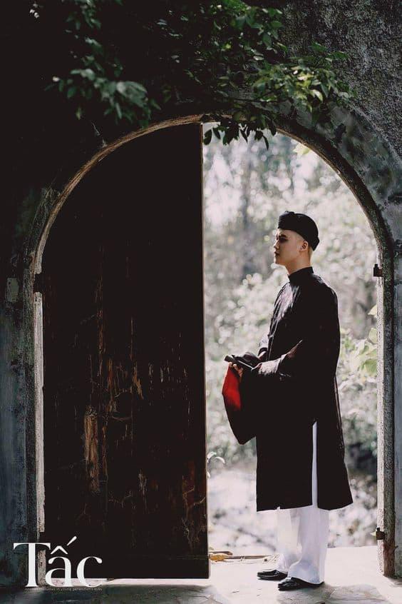 tạo dáng chụp ảnh tết cho nam 8