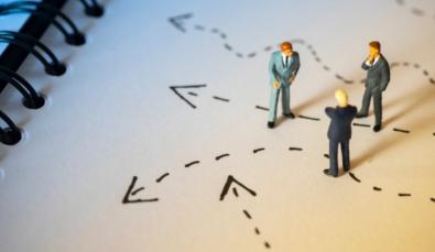 Kỹ năng ra quyết định là gì? 4 nguyên tắc quan trọng để ra quyết định đúng đắn