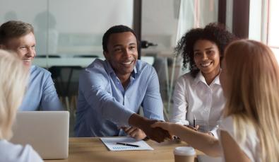 Onboarding là gì? Bí quyết để nhân sự mới sẵn sàng cống hiến hết mình