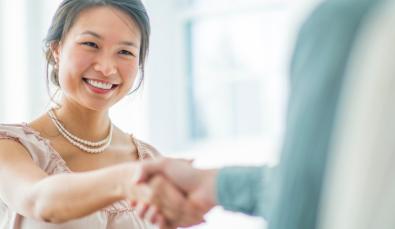 Cách thuyết phục khách hàng mua hàng của bạn