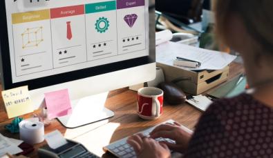 Chương trình đào tạo khách hàng là gì? Hướng dẫn từ A-Z